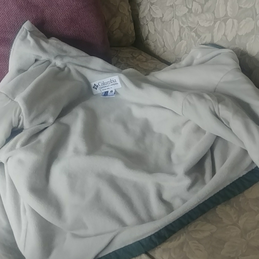 Woman's Columbia Jacket - Picture 9 of 11